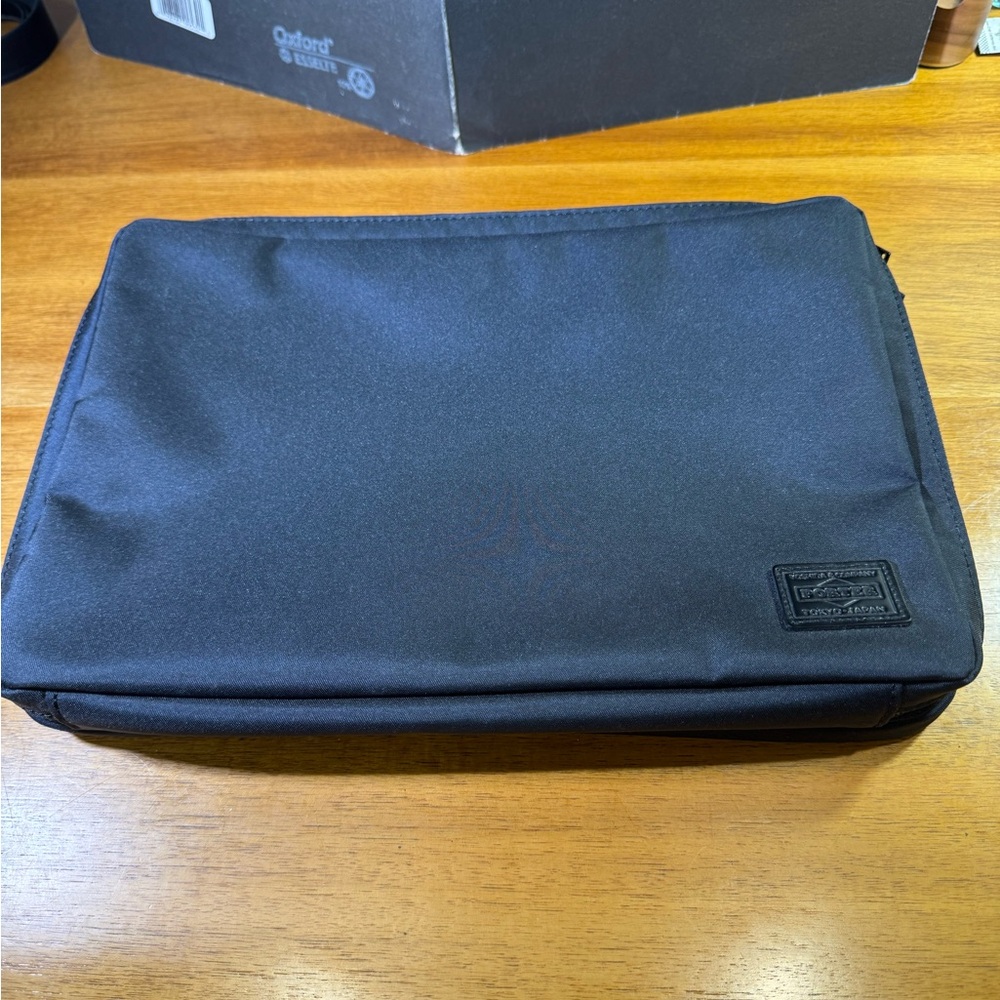 Porter Yoshida View Document Case in Navy